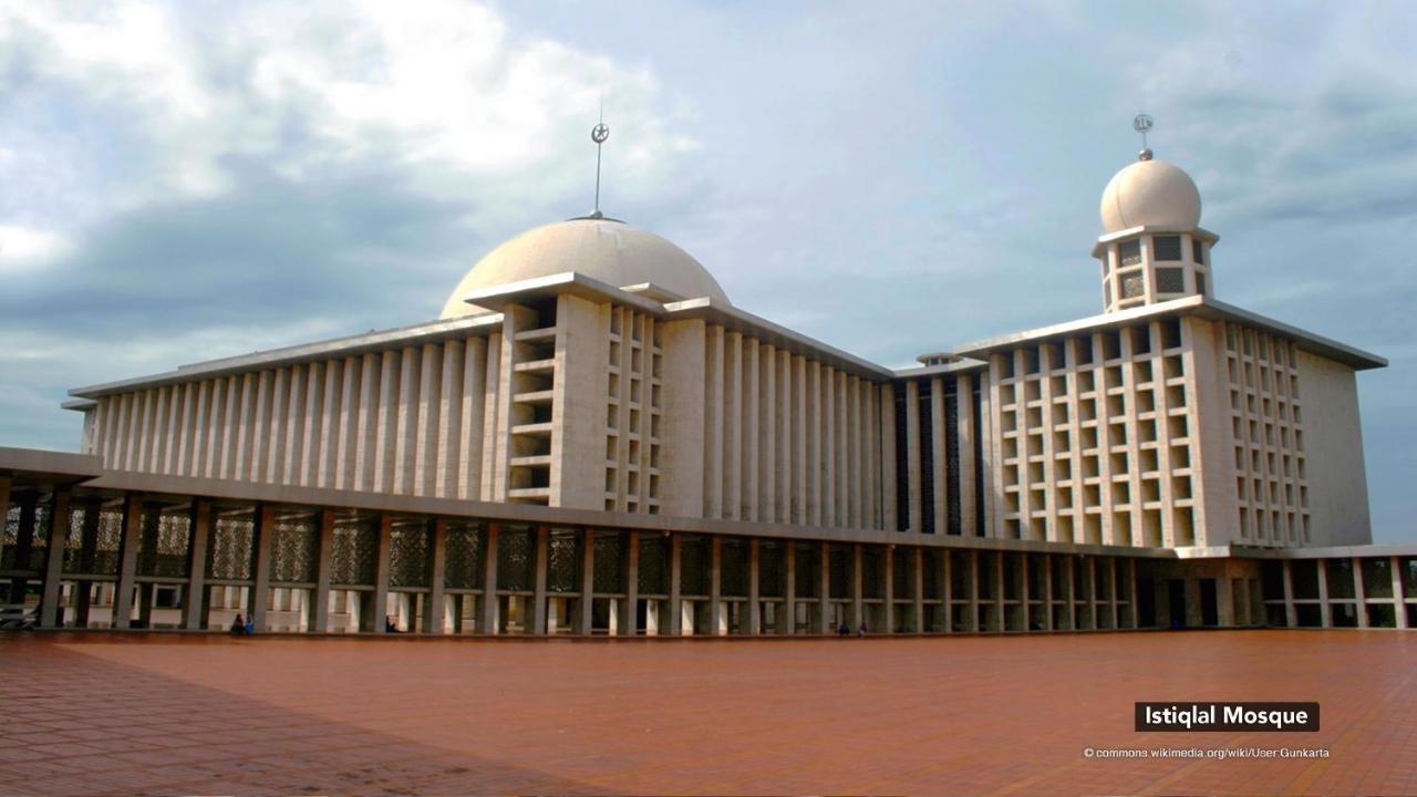 Oriental Pasar Baru Hotel 2*