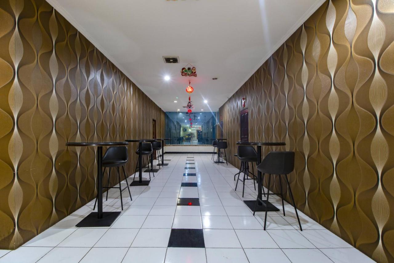 Oriental Pasar Baru Hotel 2*