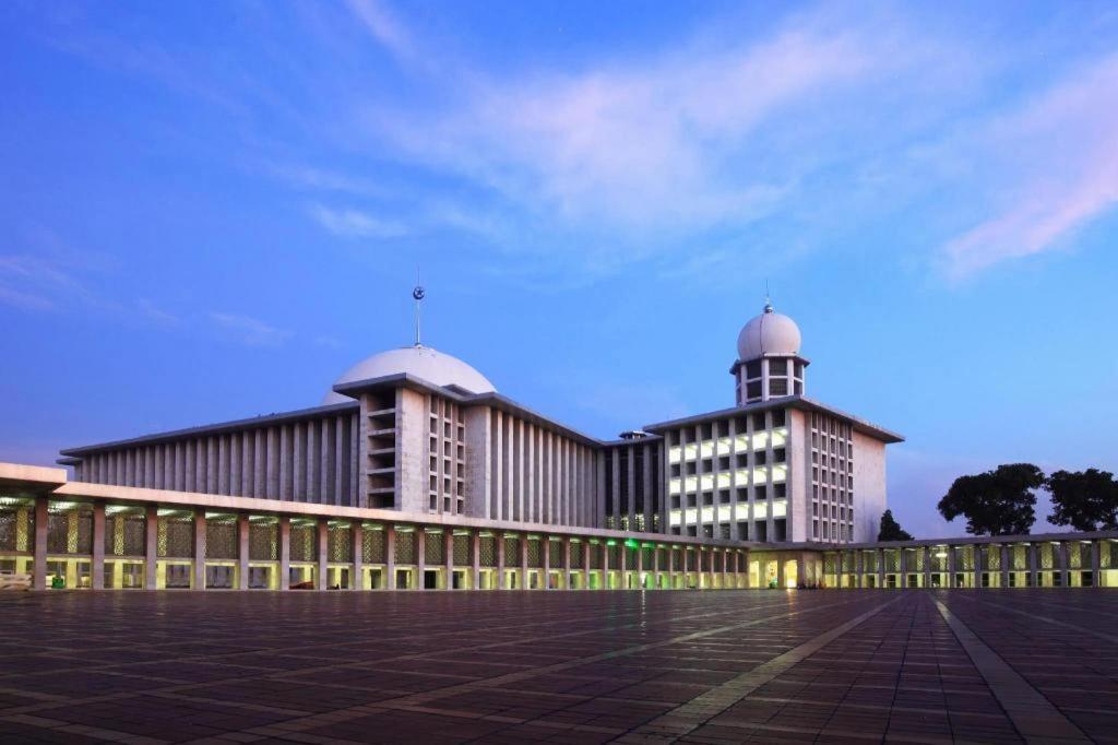 Oriental Pasar Baru 2*